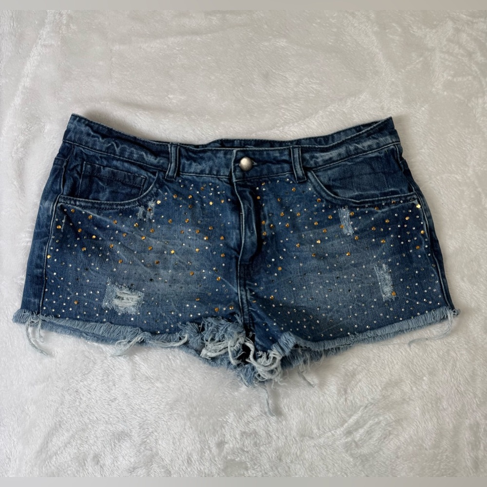 Forever 21 Distressed Jean Shorts Size‎ 29